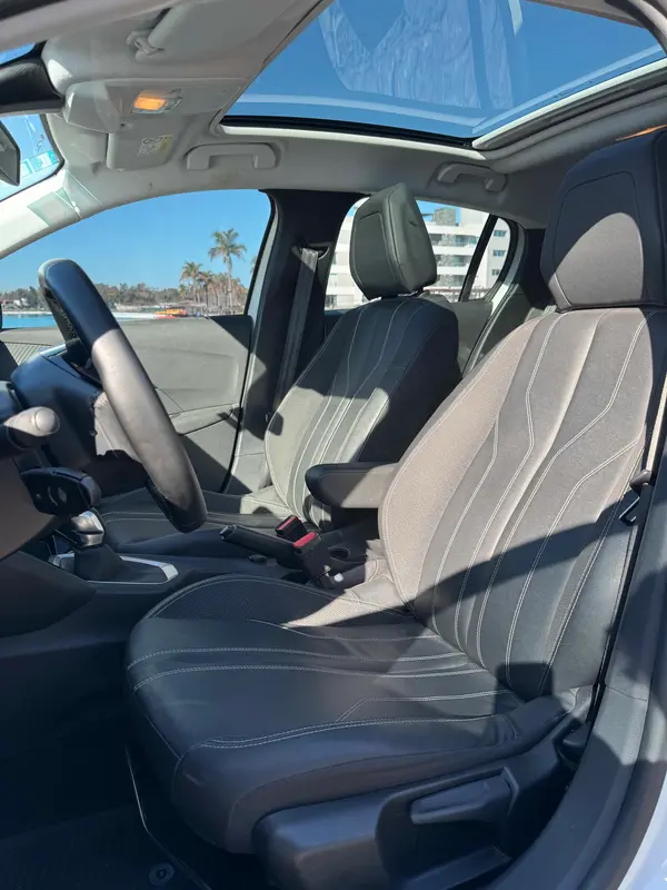 Mira esta publicación de Peugeot 208 2023 en Motordil