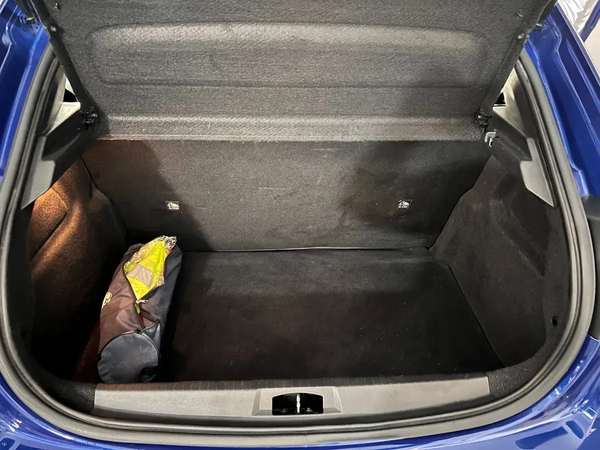 Mirá esta publicación de Peugeot 208