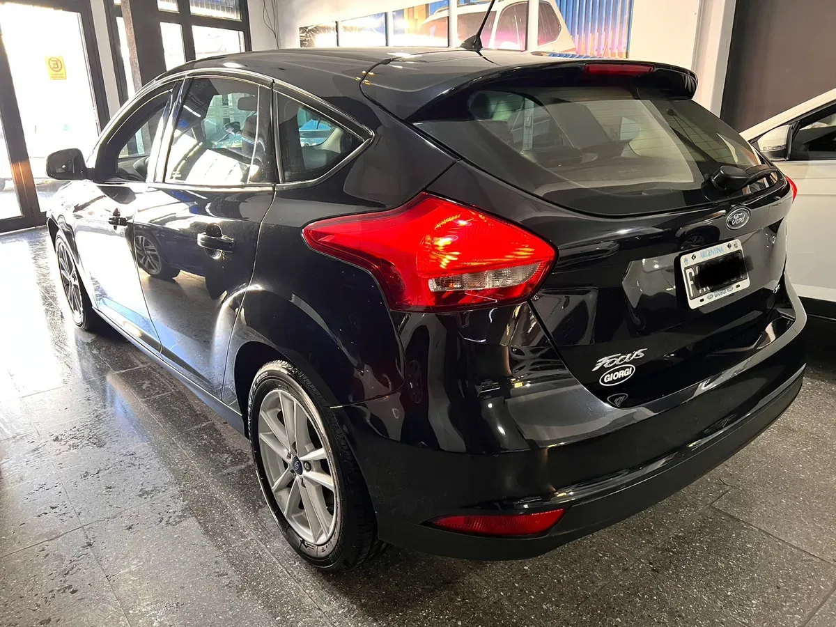 Mira esta publicación de Ford Focus 2015 en Motordil