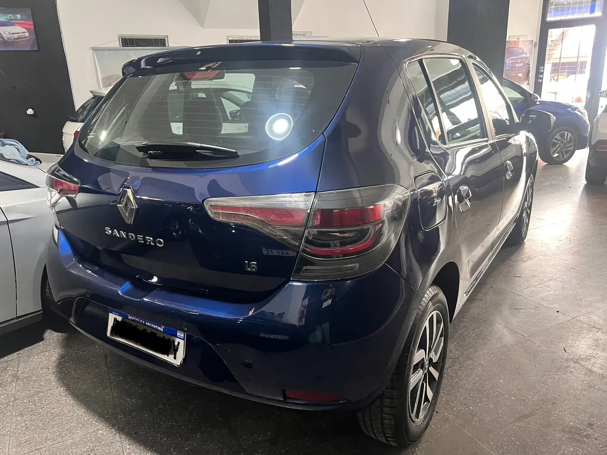 Mira esta publicación de Renault Sandero II 2022 en Motordil