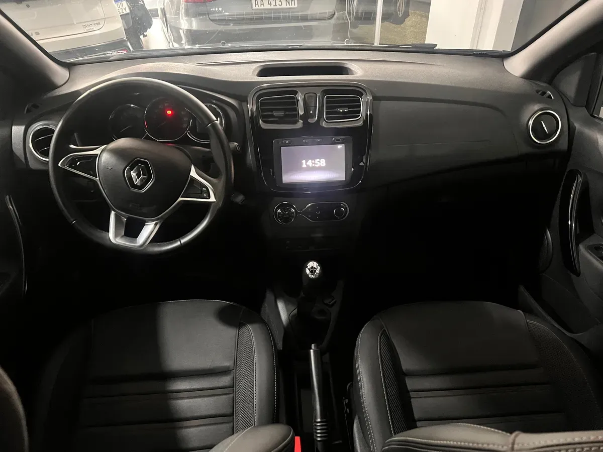 Mira esta publicación de Renault Sandero II 2022 en Motordil