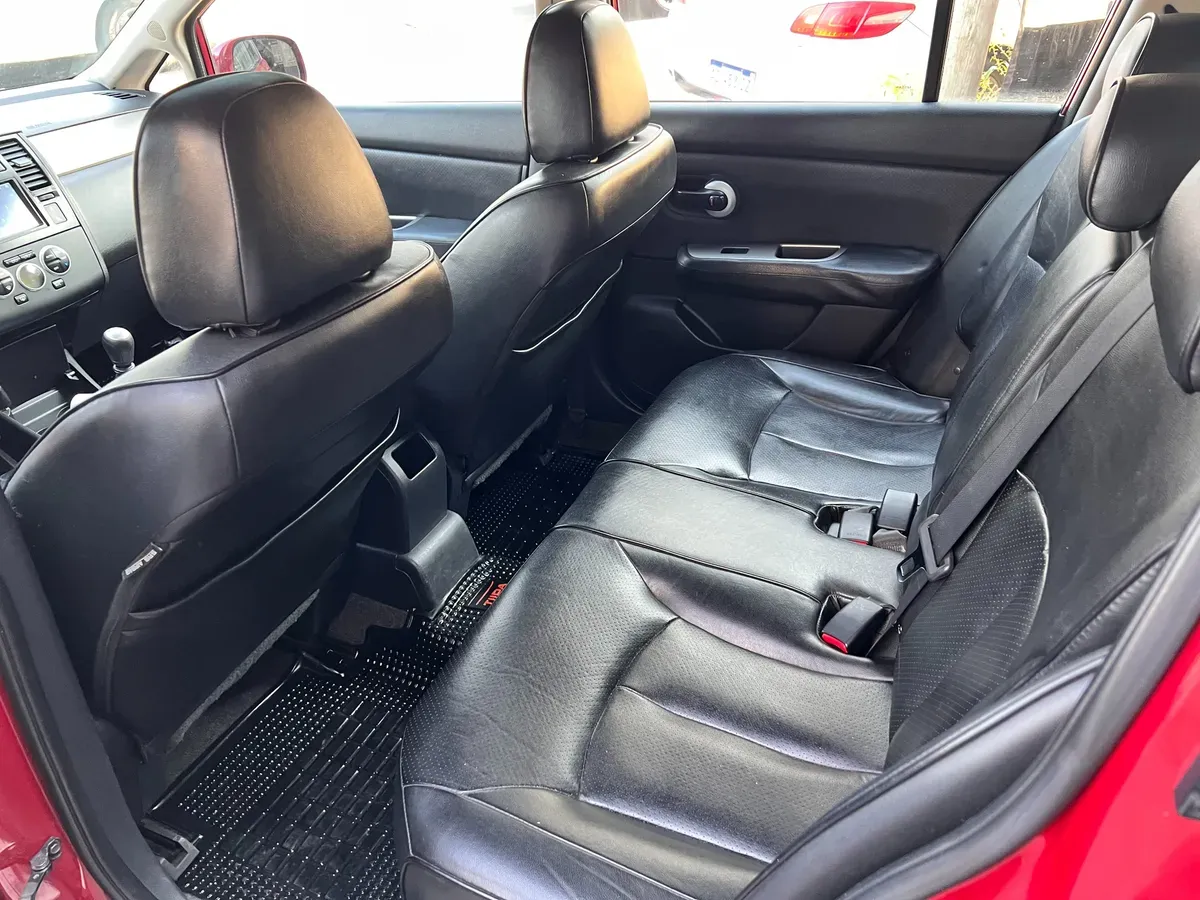 Mira esta publicación de Nissan Tiida 2009 en Motordil