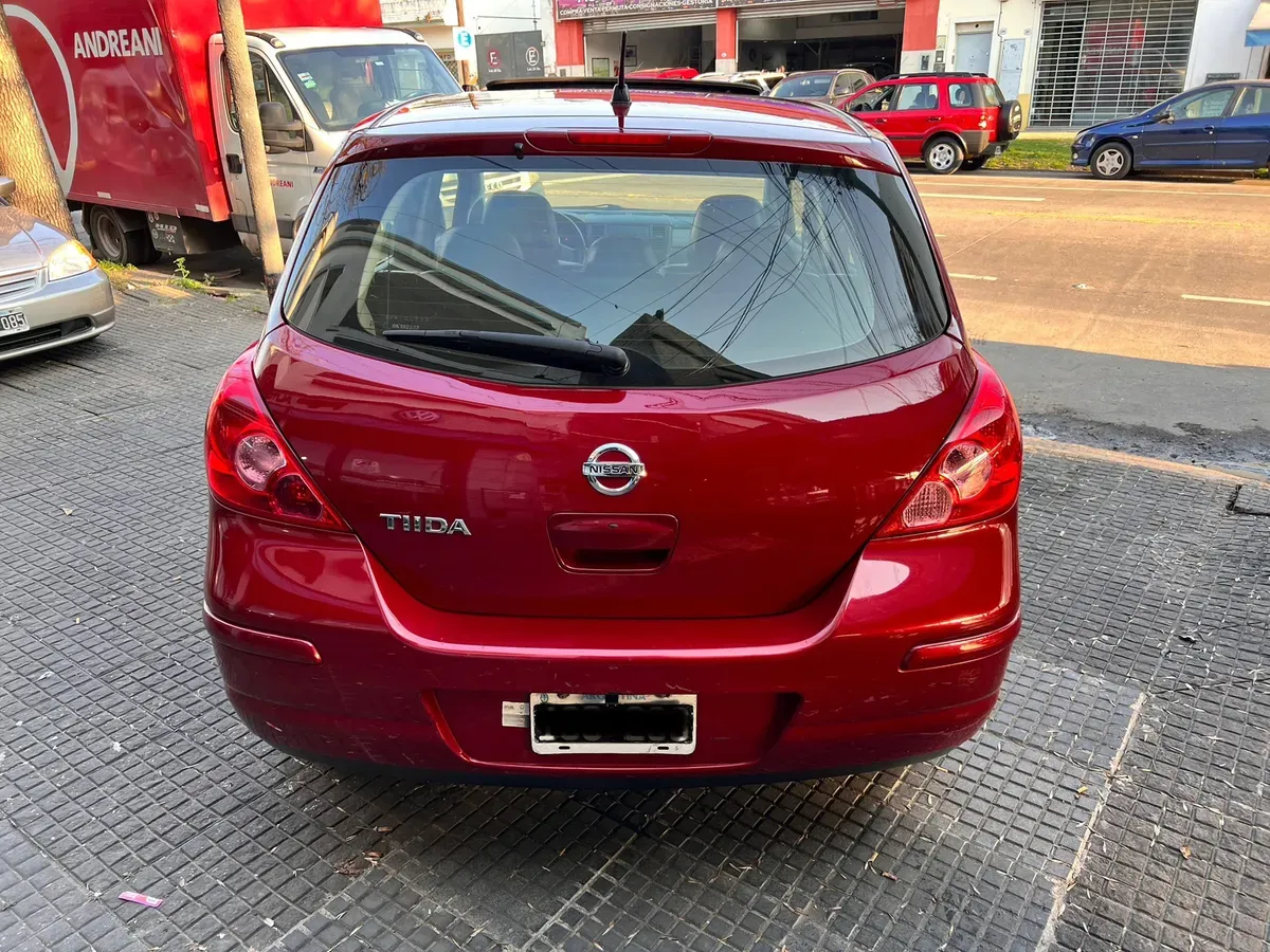Mira esta publicación de Nissan Tiida 2009 en Motordil