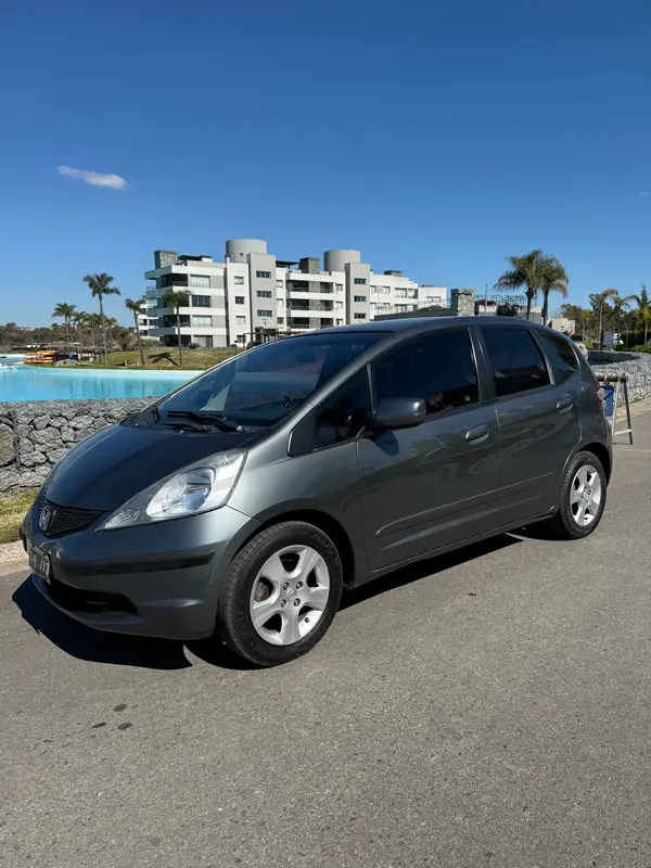 Mira esta publicación de Honda FIT 2010 en Motordil