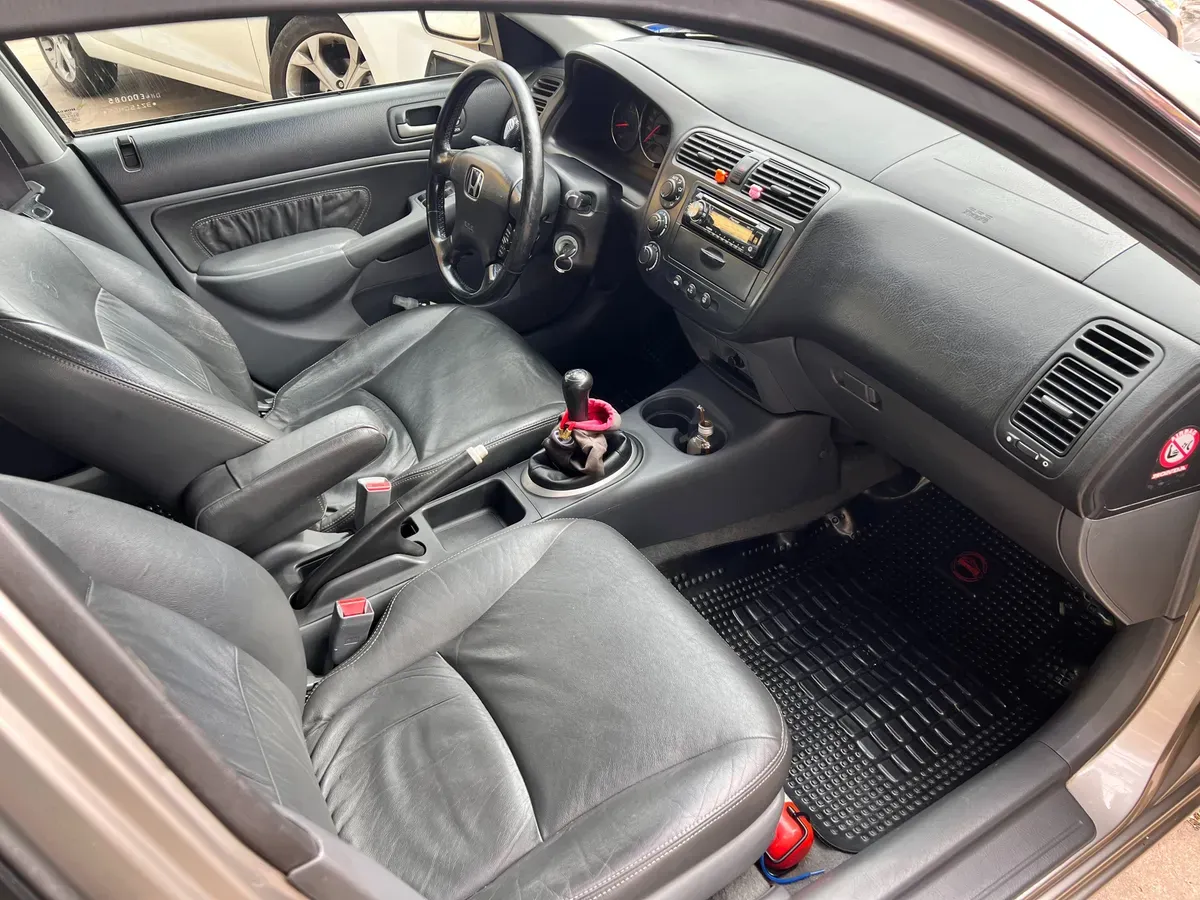 Mira esta publicación de Honda Civic 2003 en Motordil