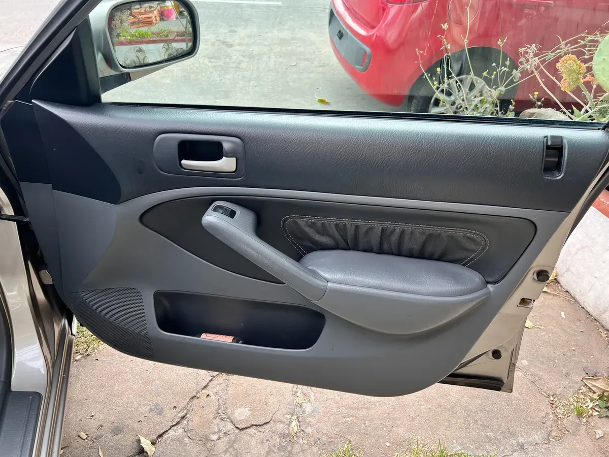 Mira esta publicación de Honda Civic 2003 en Motordil