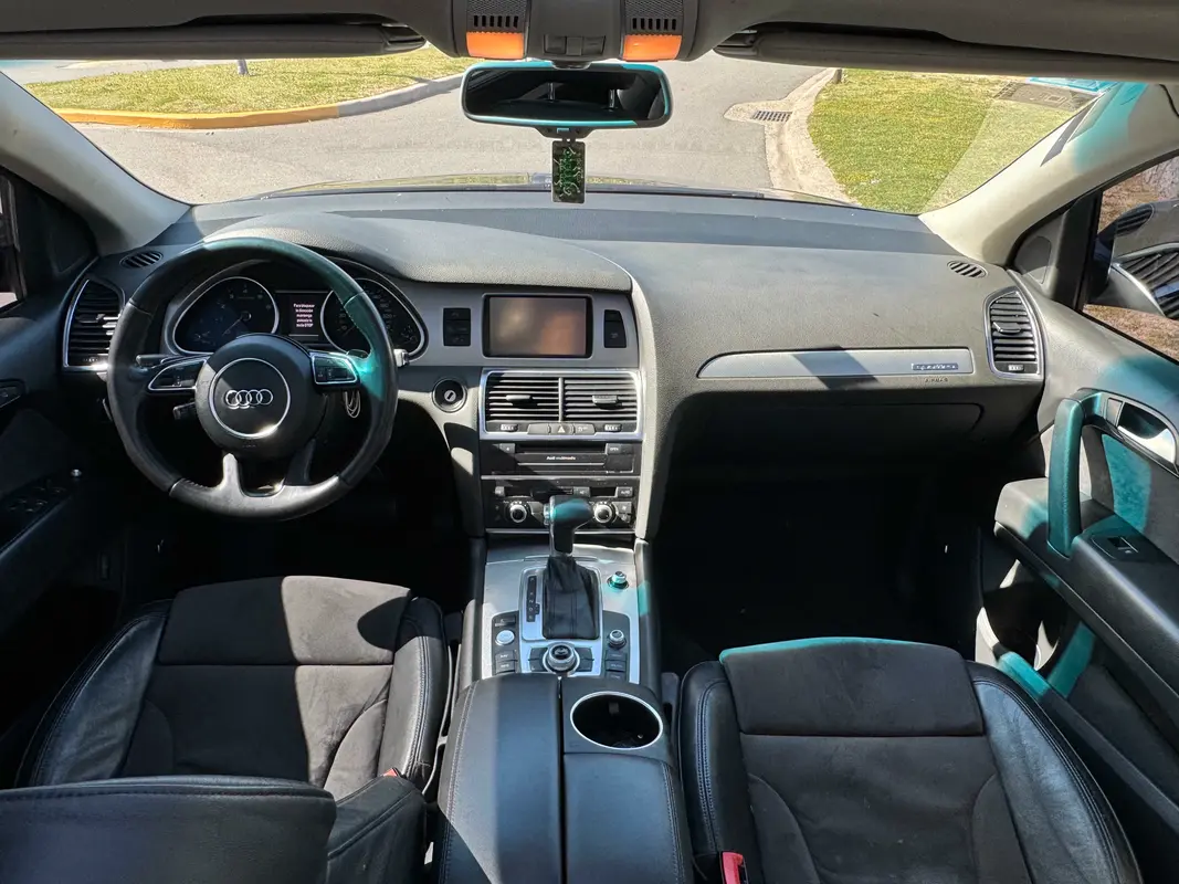 Mira esta publicación de Audi Q8 2012 en Motordil