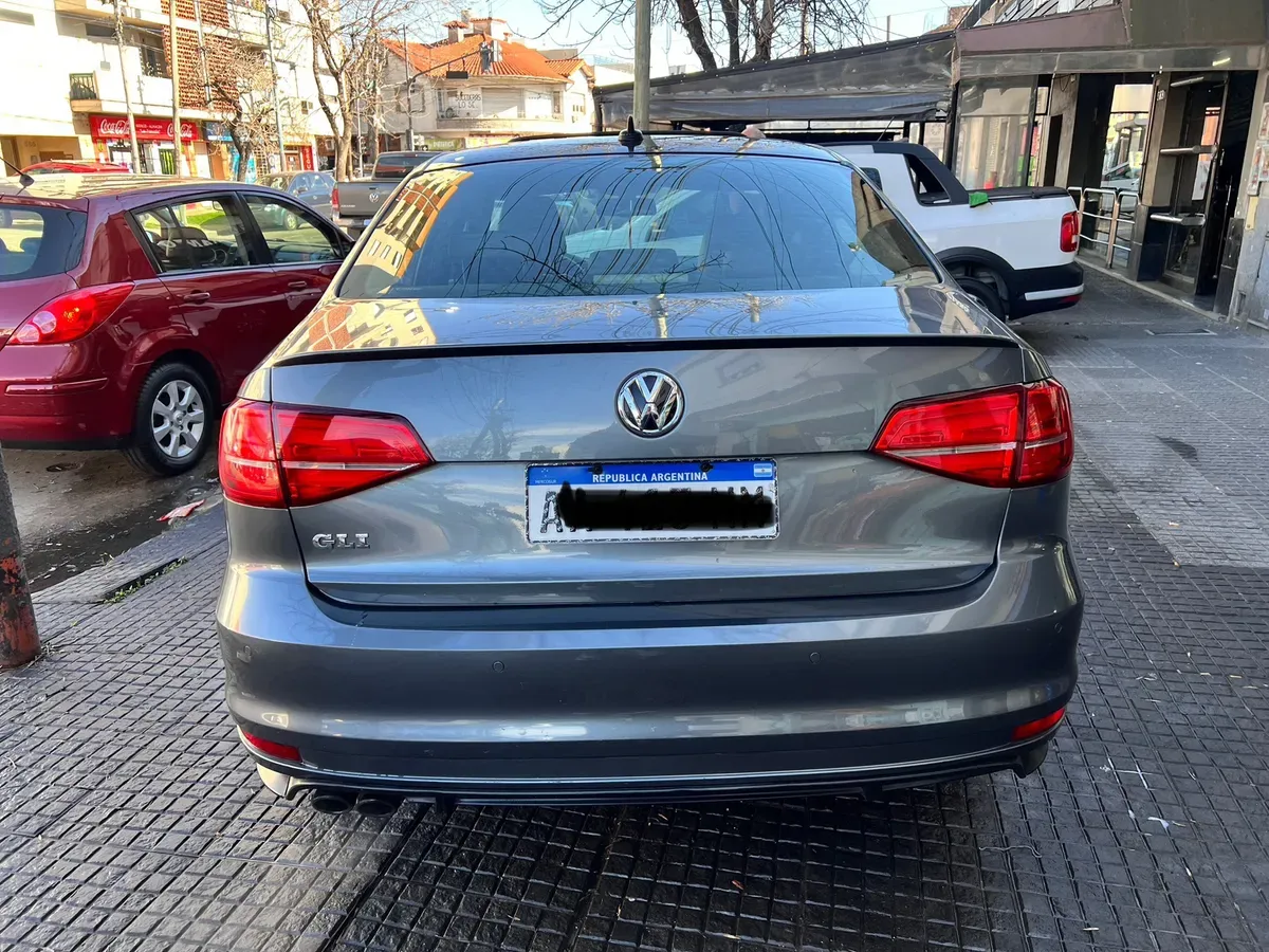 Mira esta publicación de Volkswagen Vento 2016 en Motordil