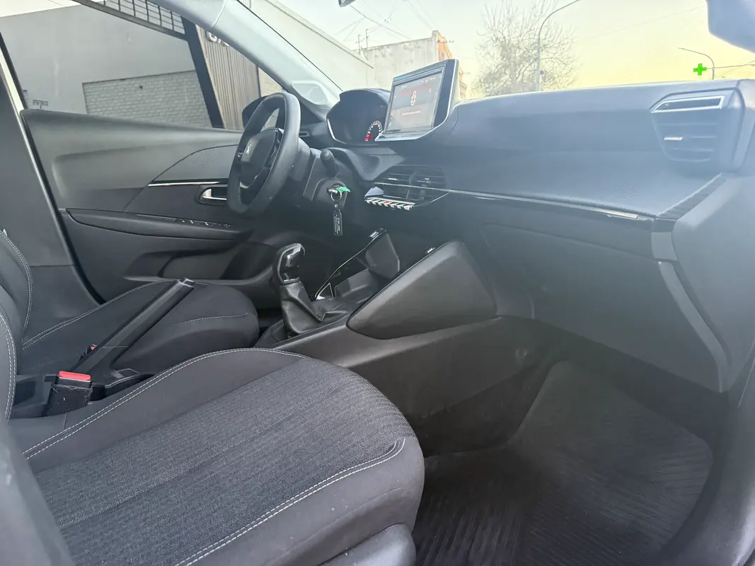Mira esta publicación de Peugeot 208 2022 en Motordil