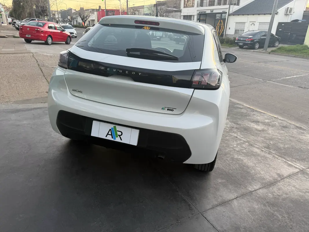 Mira esta publicación de Peugeot 208 2022 en Motordil
