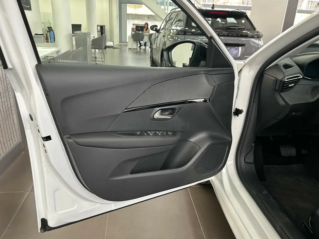 Mira esta publicación de Peugeot 208 2025 en Motordil