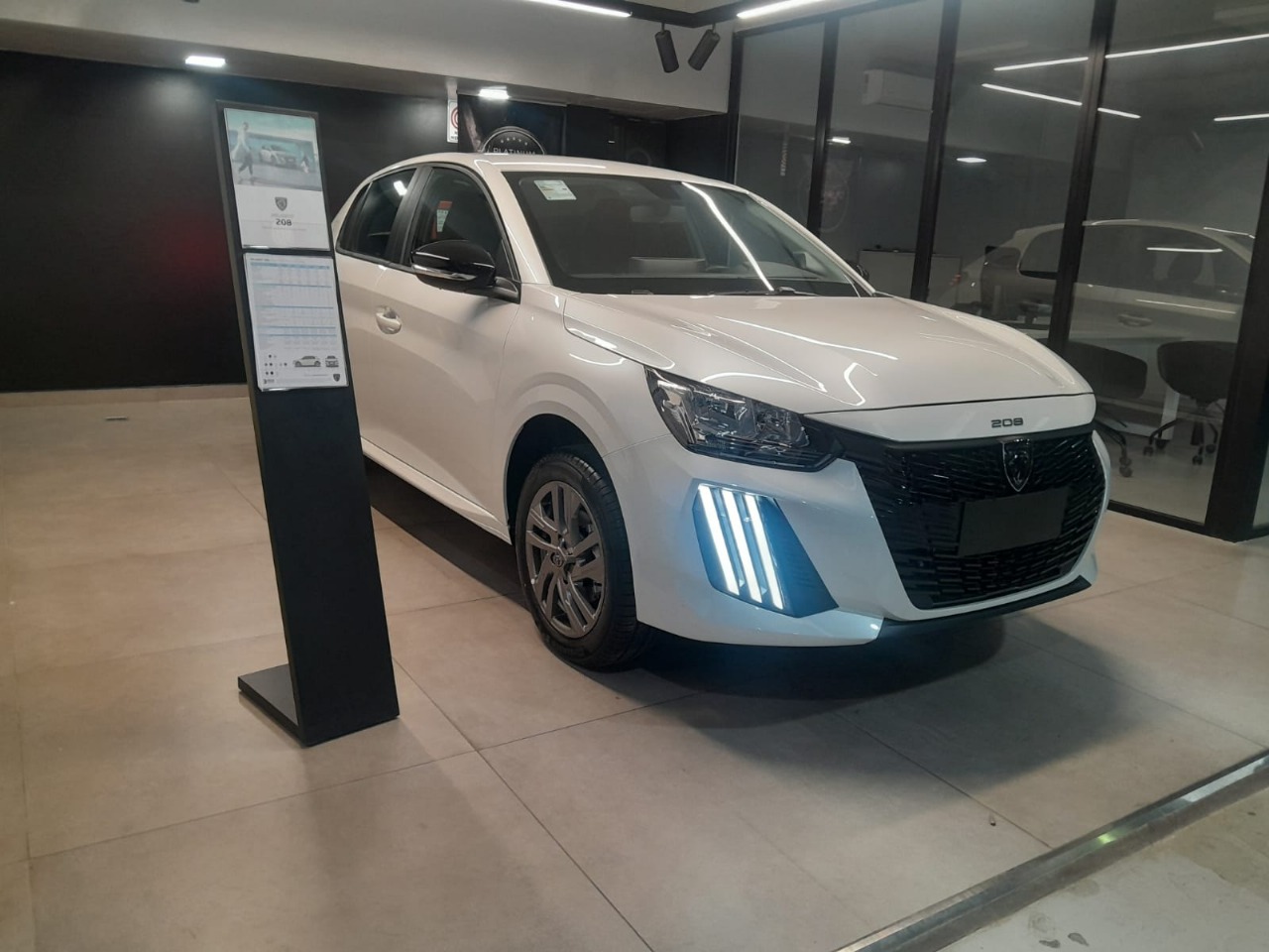 Mira esta publicación de Peugeot 208 2025 en Motordil