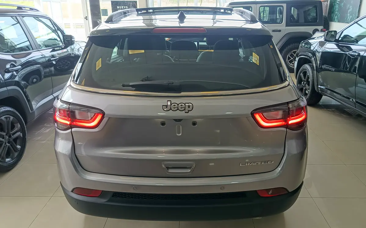 Mira esta publicación de Jeep Compass 2025 en Motordil