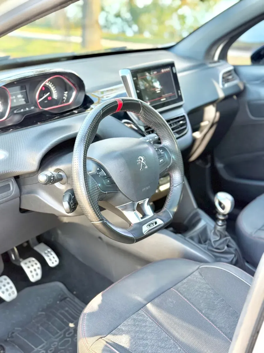 Mirá esta publicación de Peugeot 208