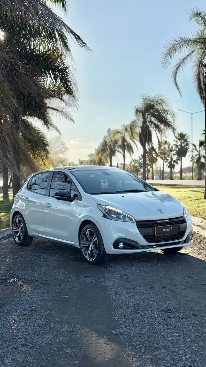 Mirá esta publicación de Peugeot 208