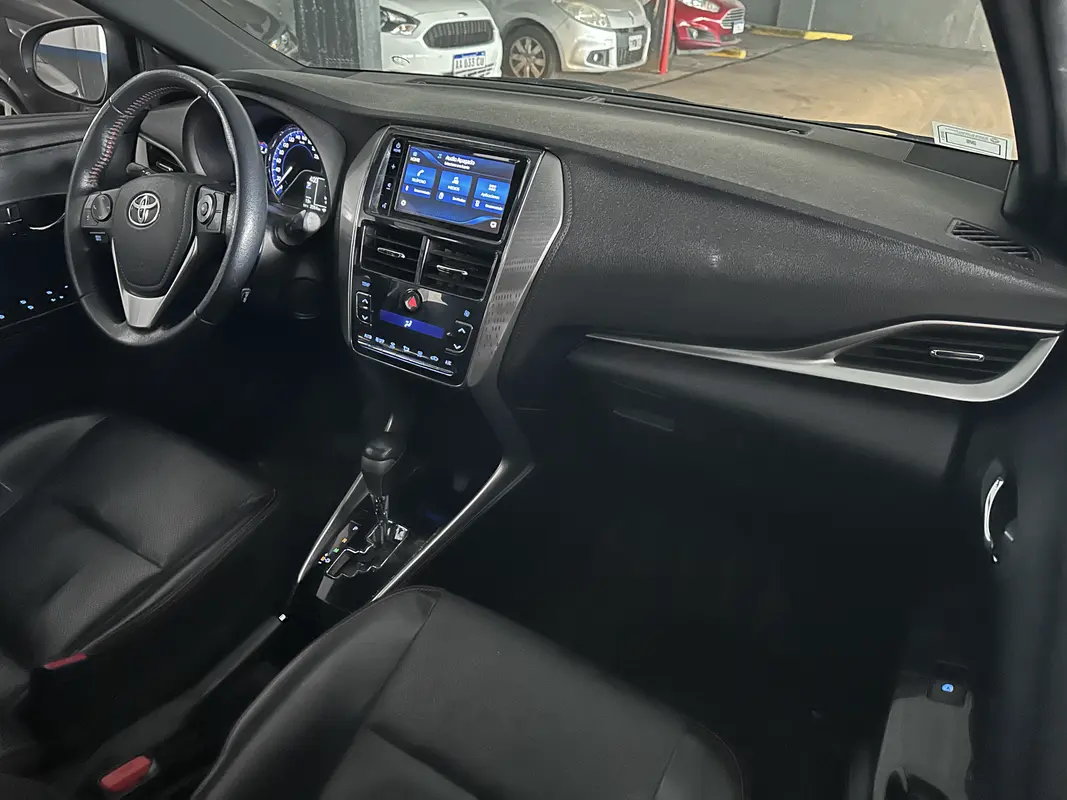 Mira esta publicación de Toyota Yaris 2018 en Motordil