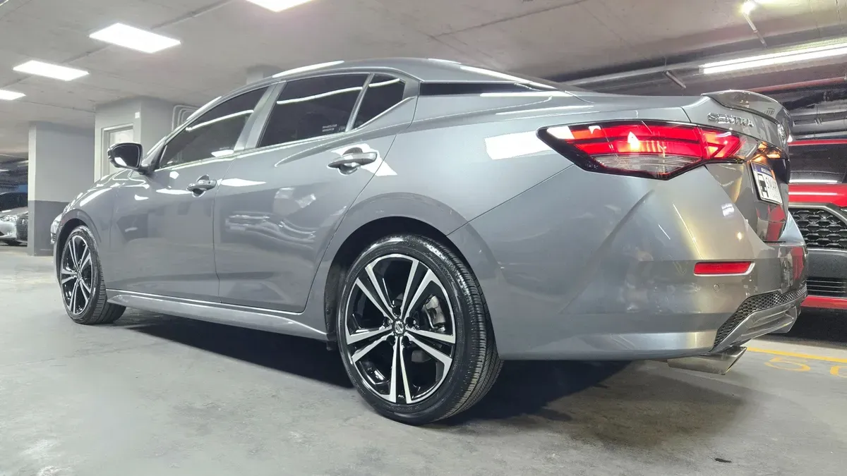 Mira esta publicación de Nissan Sentra 2022 en Motordil
