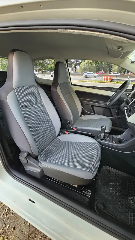 Mira esta publicación de Volkswagen UP 2015 en Motordil