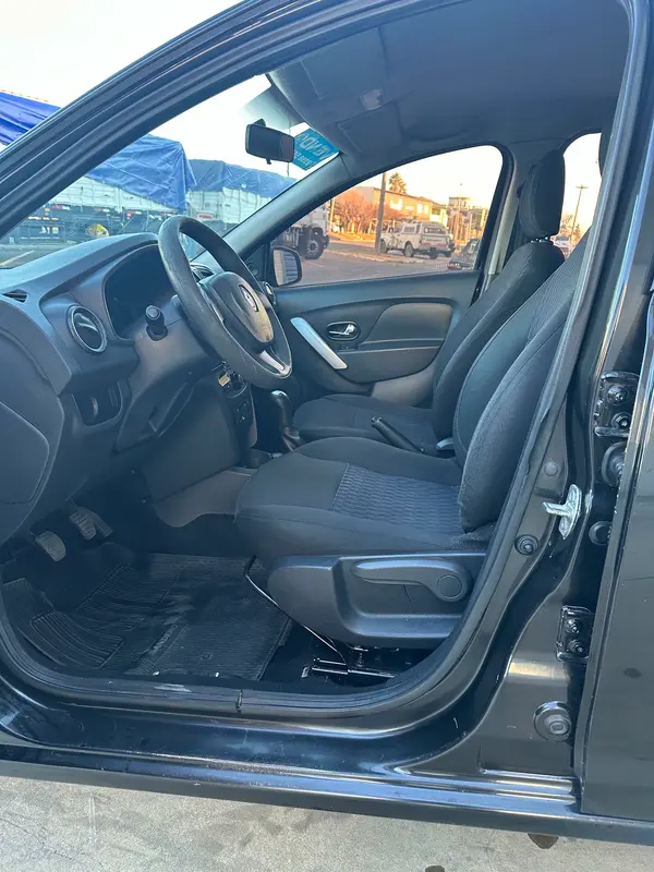 Mira esta publicación de Renault Sandero 2015 en Motordil