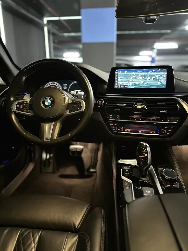 Mira esta publicación de BMW Serie 5 2018 en Motordil