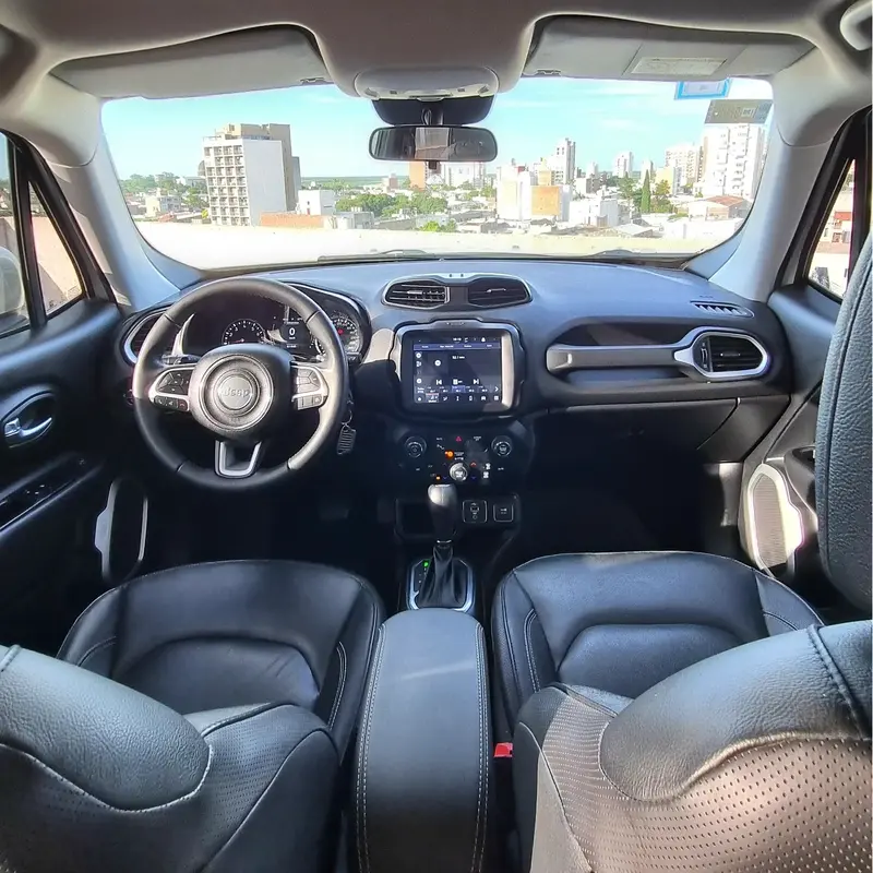 Mirá esta publicación de Jeep Renegade