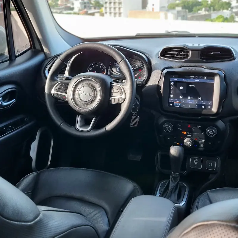 Mirá esta publicación de Jeep Renegade