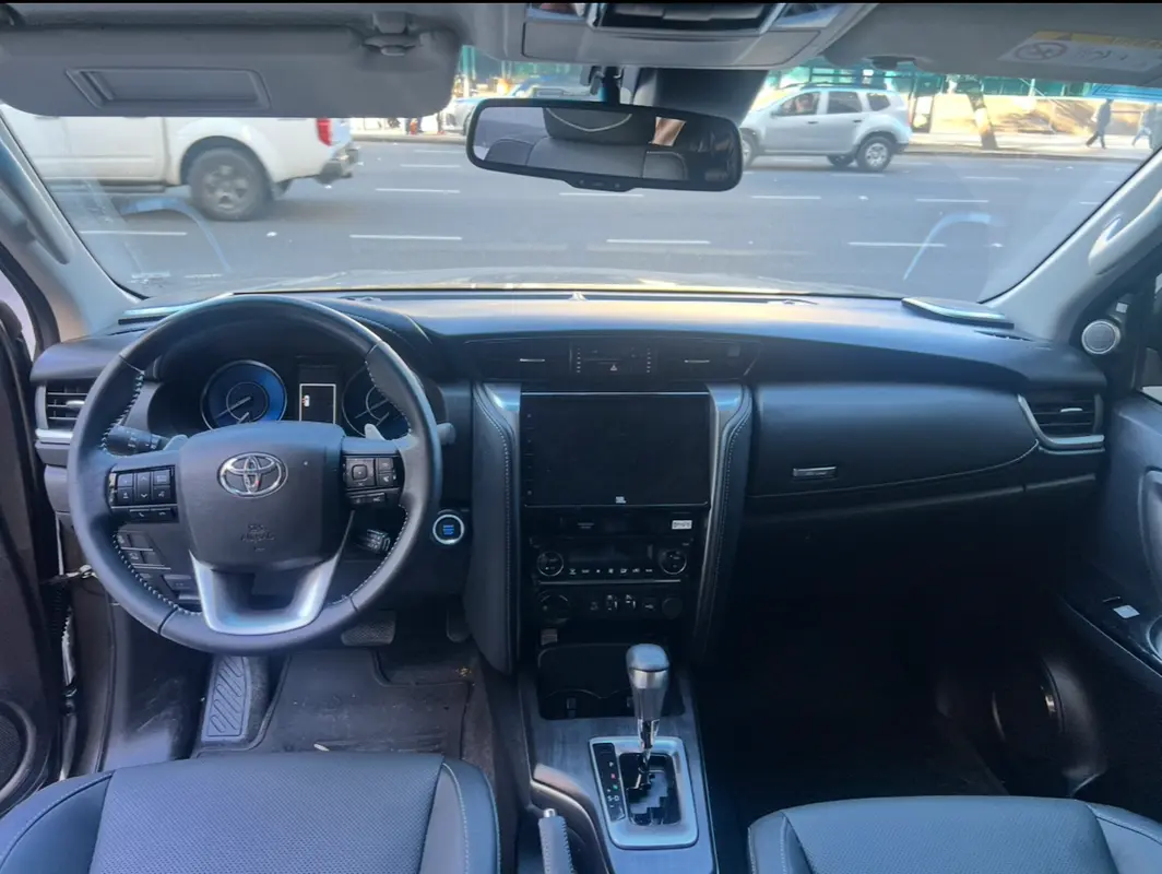 Mira esta publicación de Toyota SW4 2025 en Motordil