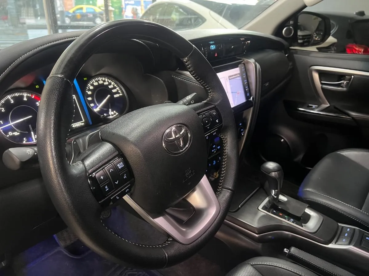 Mira esta publicación de Toyota SW4 2022 en Motordil