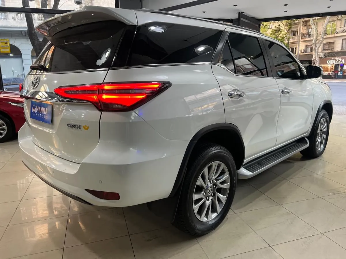 Mira esta publicación de Toyota SW4 2022 en Motordil