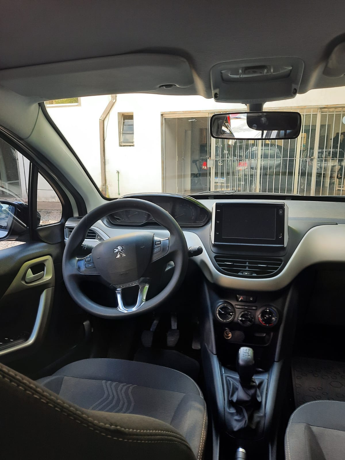 Mira esta publicación de Peugeot 2008 2018 en Motordil
