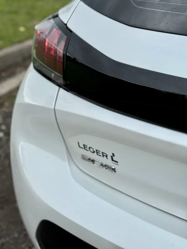 Mira esta publicación de Peugeot 208 2024 en Motordil