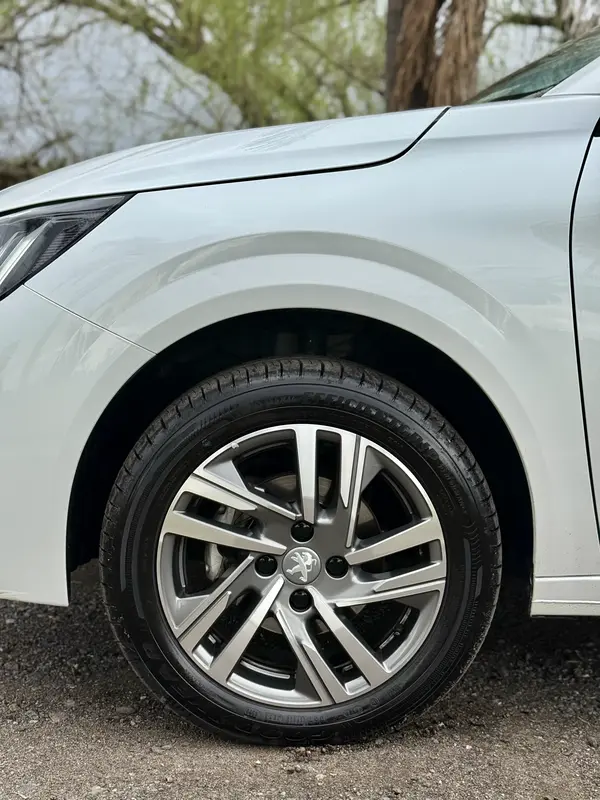 Mira esta publicación de Peugeot 208 2024 en Motordil