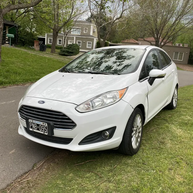 Mira esta publicación de Ford Fiesta 2016 en Motordil