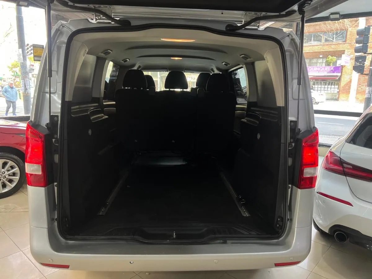 Mira esta publicación de Mercedes Benz Vito 2022 en Motordil