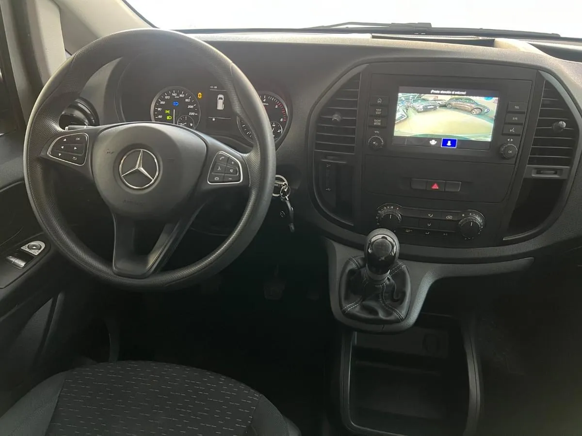 Mira esta publicación de Mercedes Benz Vito 2022 en Motordil