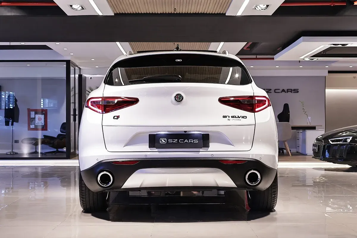 Mira esta publicación de Alfa Romeo Stelvio 2020 en Motordil