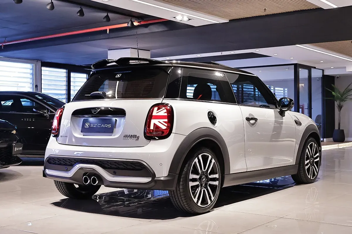 Mira esta publicación de Mini Cooper 2023 en Motordil