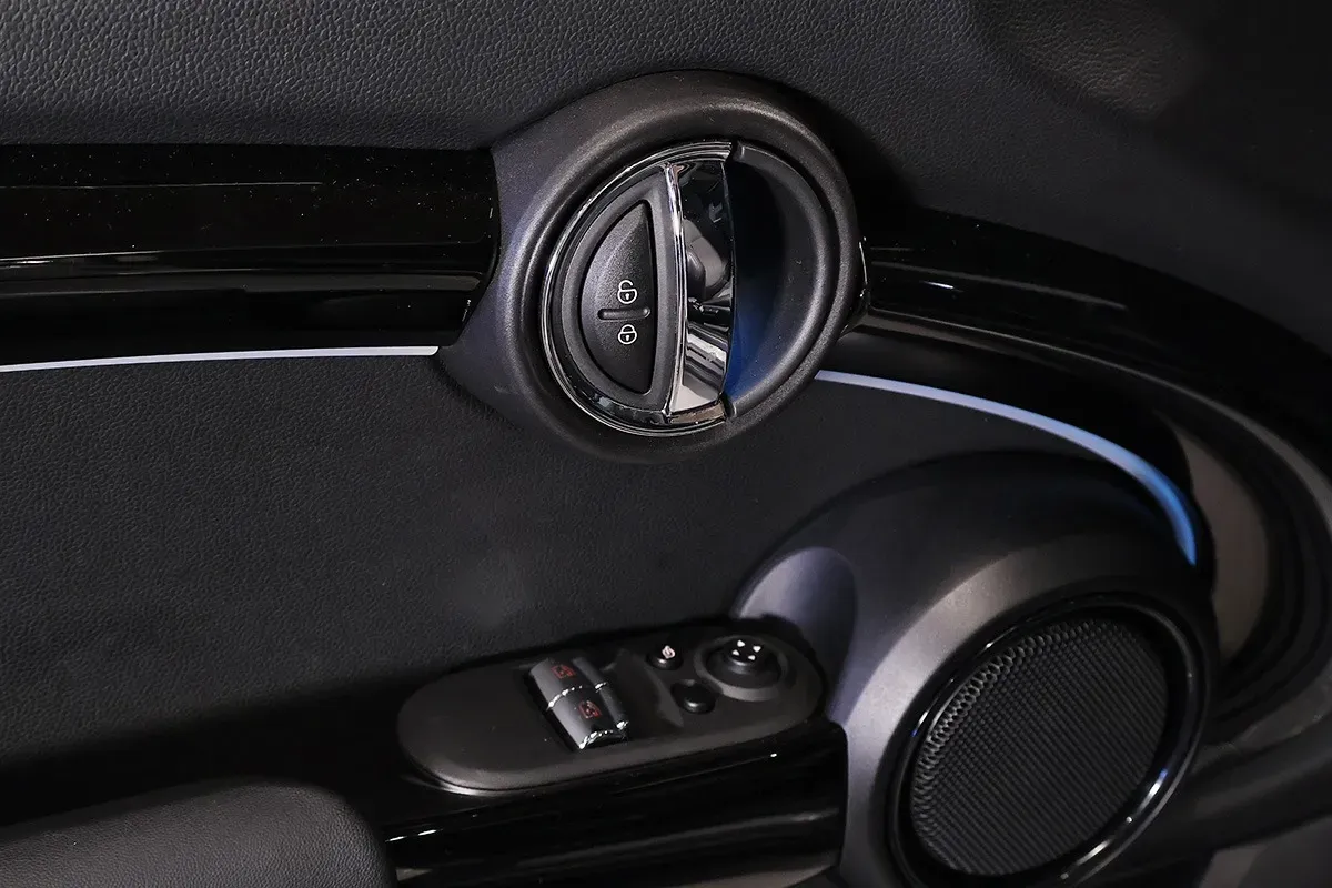 Mira esta publicación de Mini Cooper 2023 en Motordil