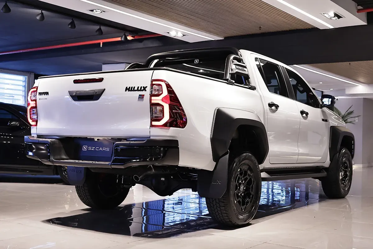 Mira esta publicación de Toyota Hilux 2025 en Motordil