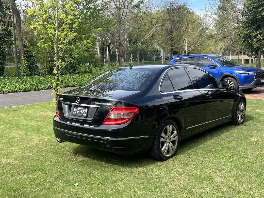 Mira esta publicación de Mercedes Benz Clase C 2008 en Motordil
