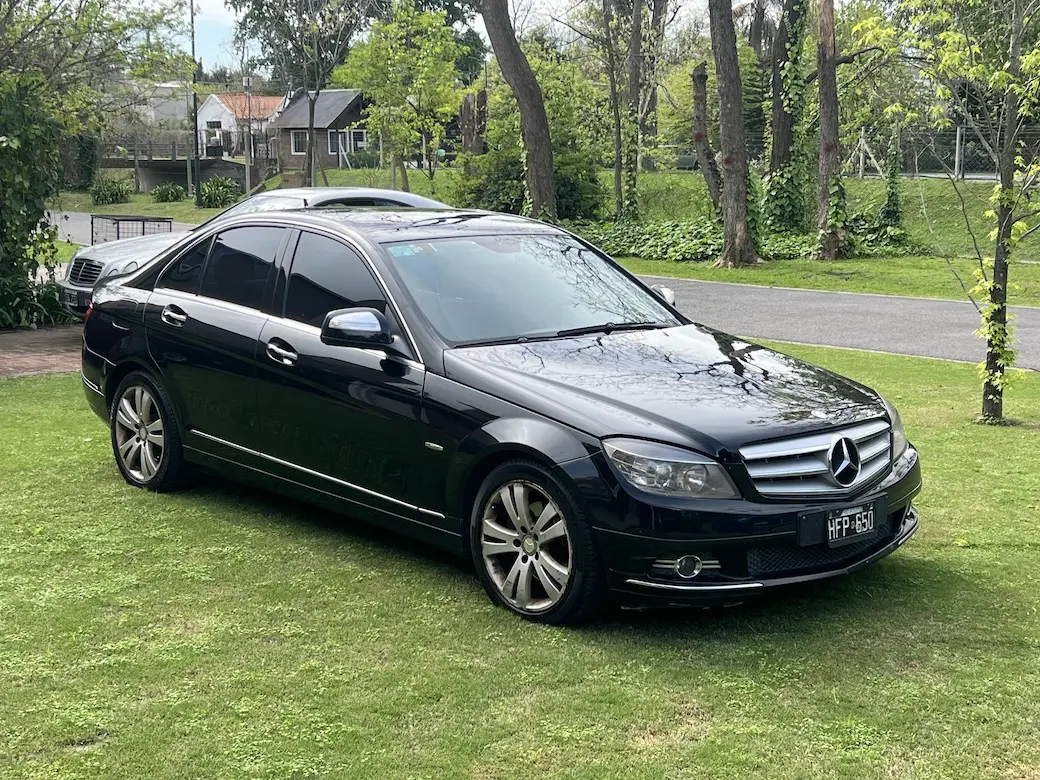 Mira esta publicación de Mercedes Benz Clase C 2008 en Motordil