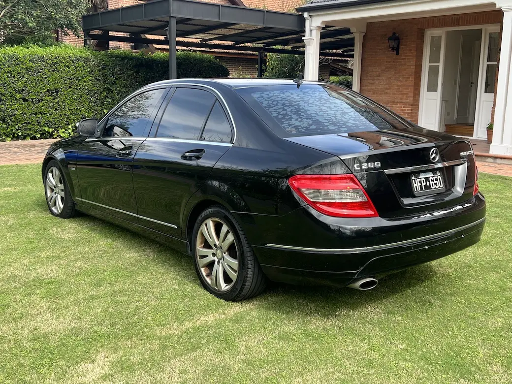 Mira esta publicación de Mercedes Benz Clase C 2008 en Motordil