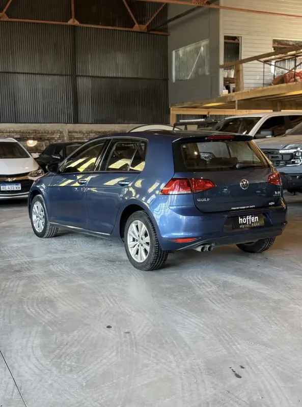 Mira esta publicación de Volkswagen Golf 2015 en Motordil