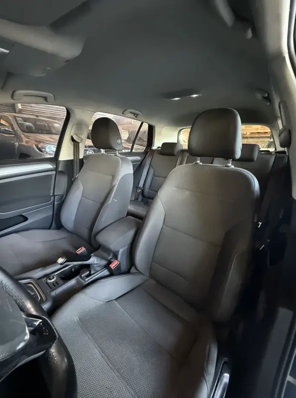 Mira esta publicación de Volkswagen Golf 2015 en Motordil