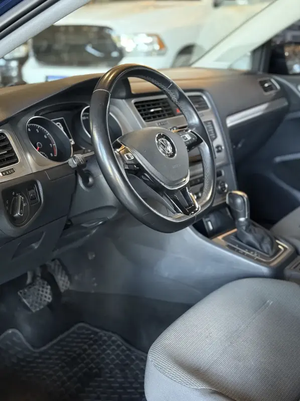 Mira esta publicación de Volkswagen Golf 2015 en Motordil