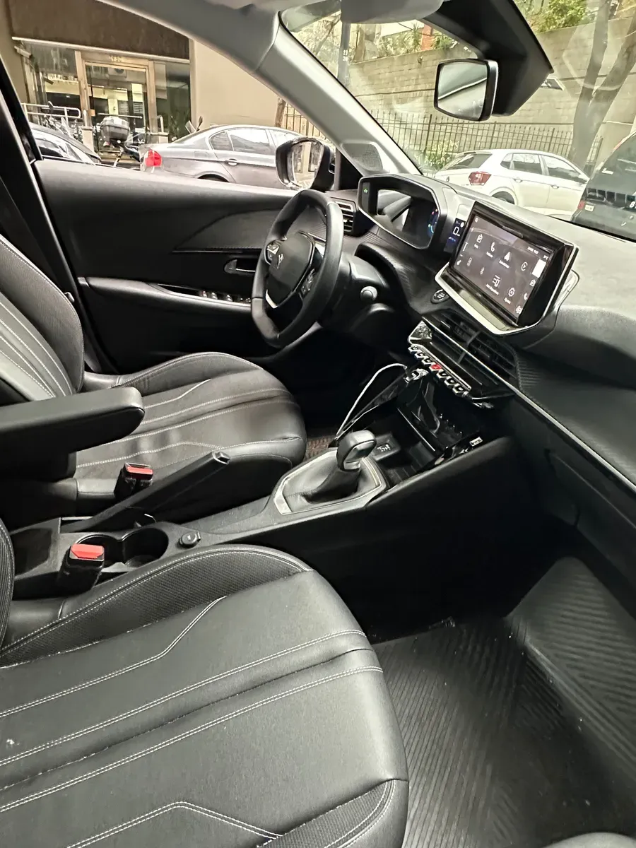 Mira esta publicación de Peugeot 208 2024 en Motordil