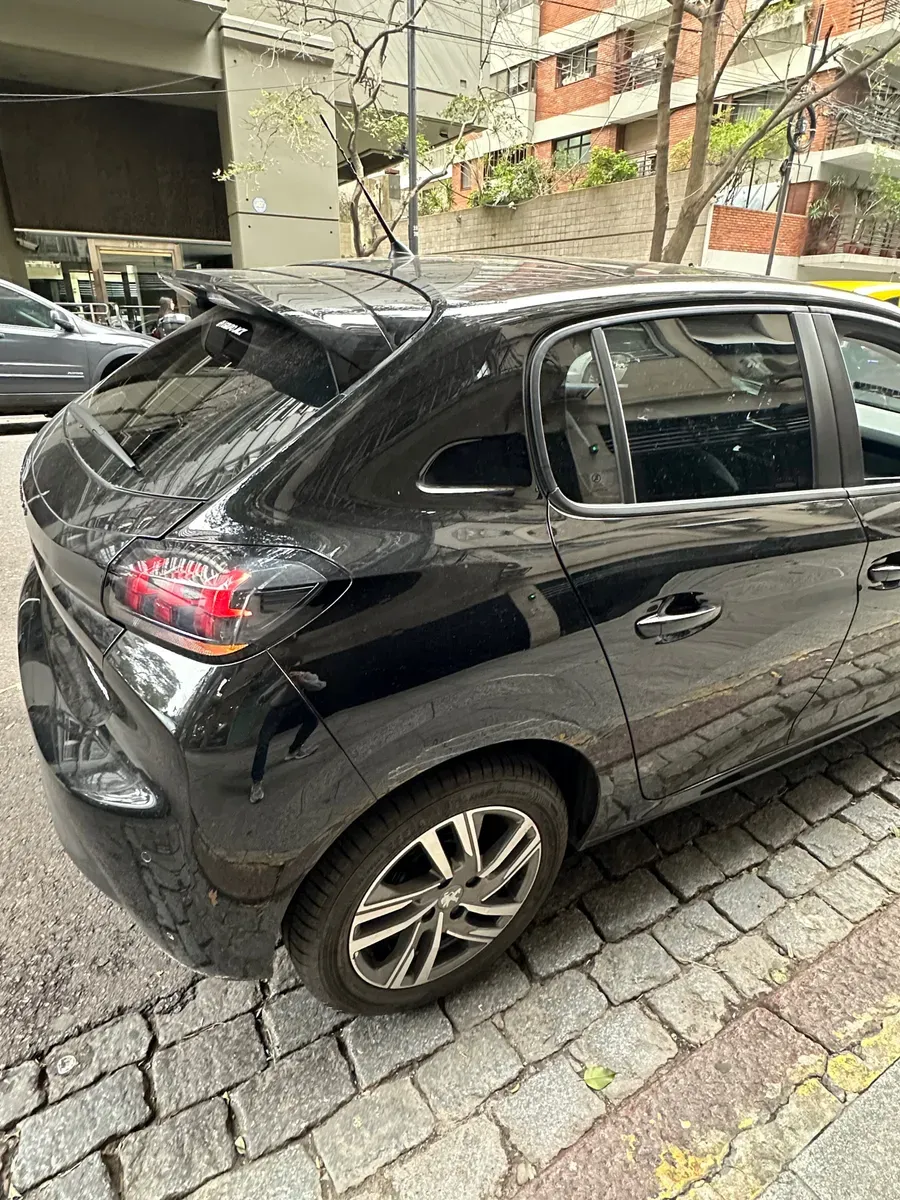 Mirá esta publicación de Peugeot 208