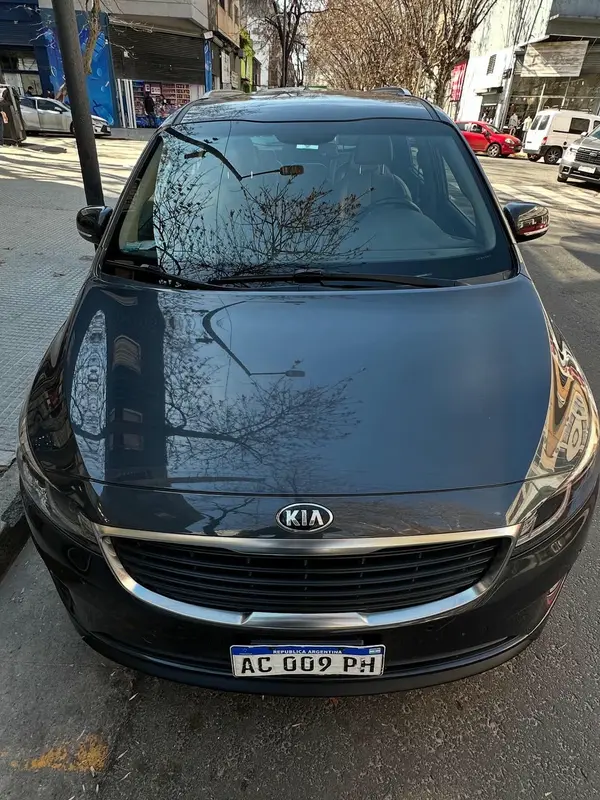 Mira esta publicación de KIA Carnival 2018 en Motordil