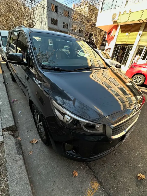 Mirá esta publicación de KIA Carnival