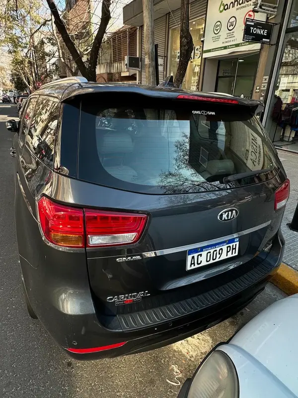 Mira esta publicación de KIA Carnival 2018 en Motordil